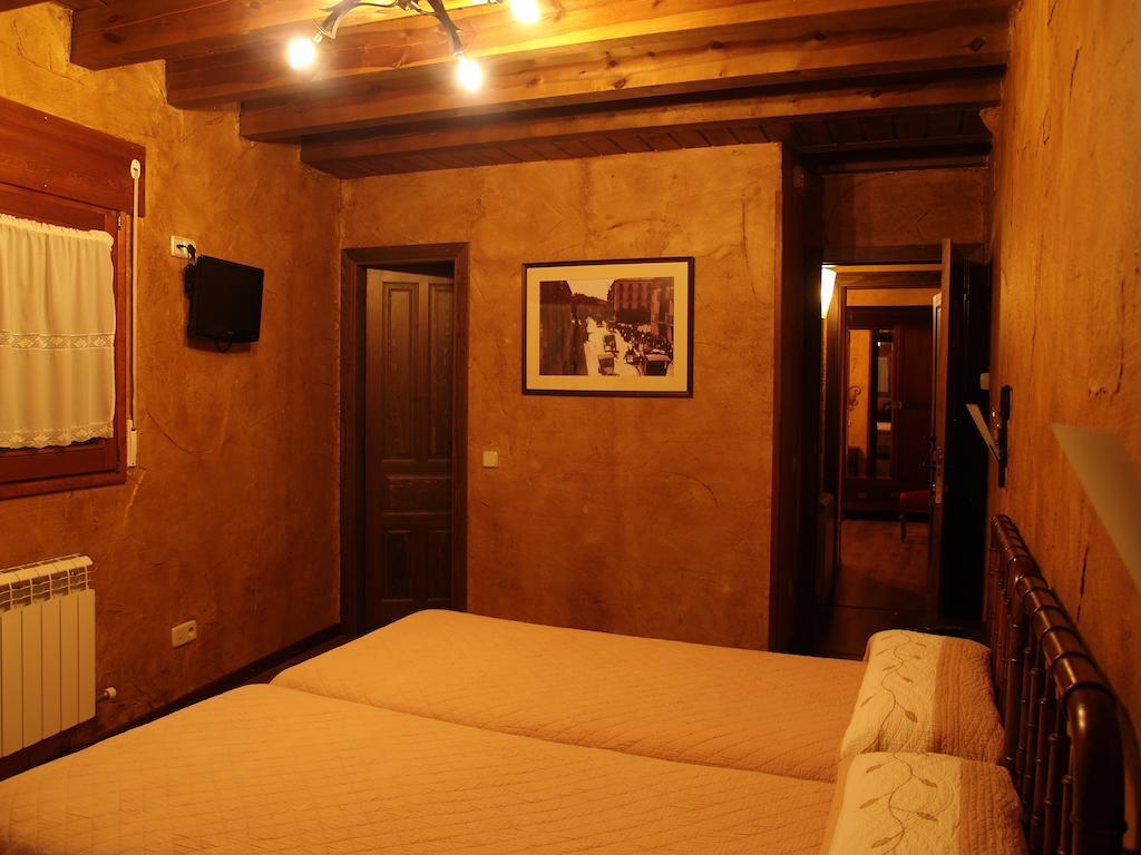 La Casona Del Herrero Navaleno Chambre photo