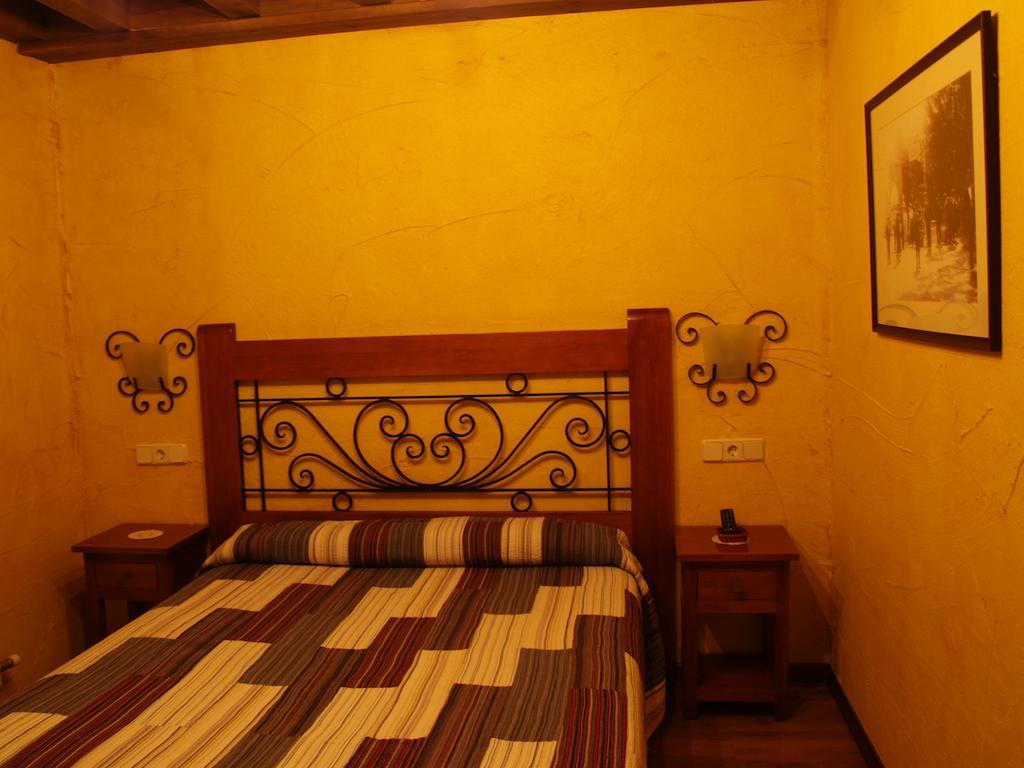 La Casona Del Herrero Navaleno Chambre photo